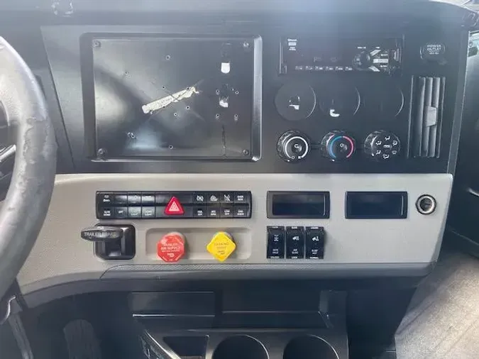 2020 Freightliner Cascadia