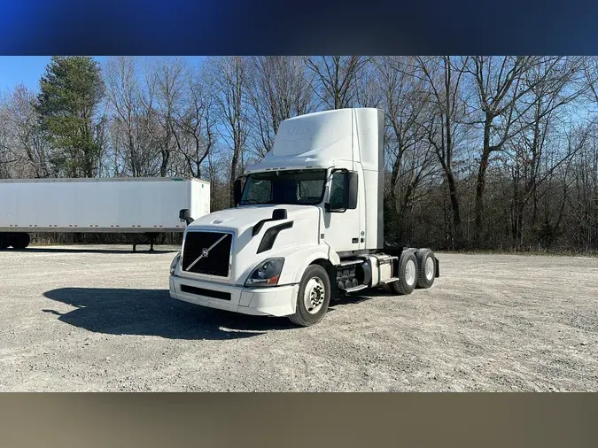 2015 Volvo VNL300