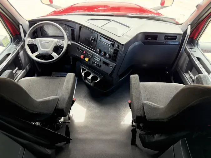 2023 Freightliner Cascadia