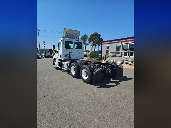 2018 FREIGHTLINER/MERCEDES CASCADIA 125