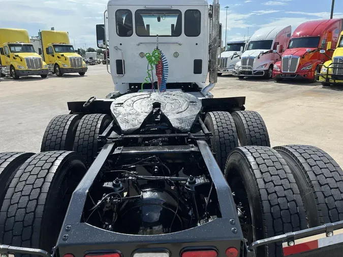 2020 Peterbilt 567
