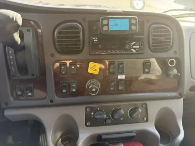 2020 FREIGHTLINER/MERCEDES M2 106