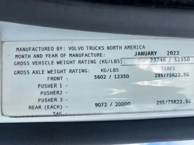2023 Volvo VNR64T400