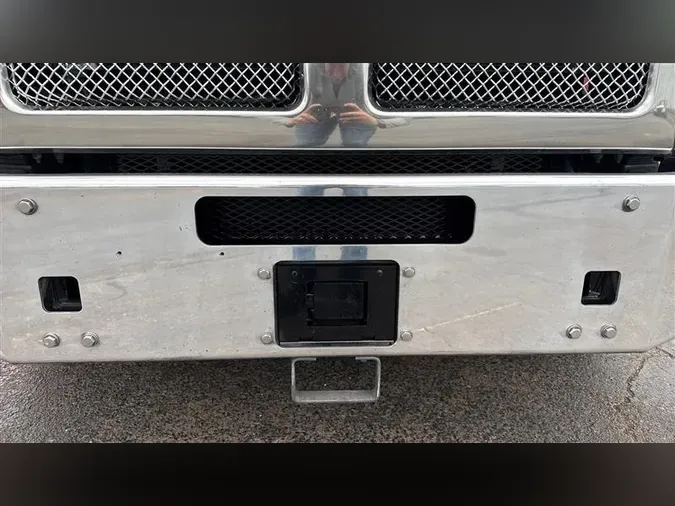 2023 KENWORTH T880