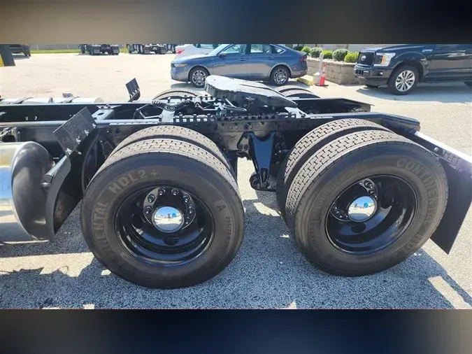2019 INTERNATIONAL RH613