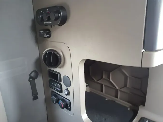 2020 FREIGHTLINER/MERCEDES CASCADIA 125