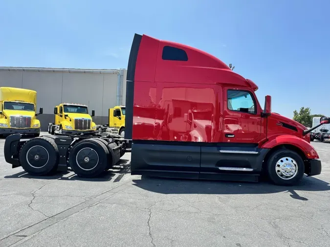2023 Peterbilt 579