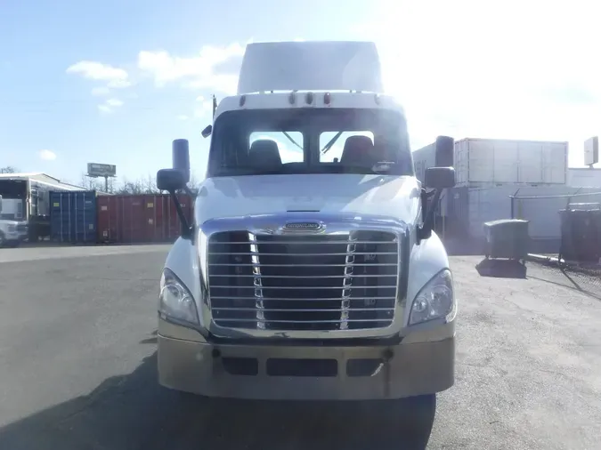 2018 FREIGHTLINER/MERCEDES CASCADIA 125