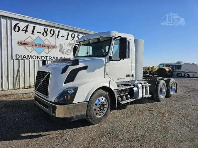 2017 VOLVO VNL64T300e12b6fb78f72061d1563ac1cbf9cb12e