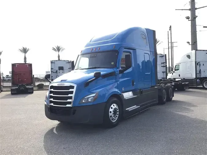 2020 FREIGHTLINER CA126