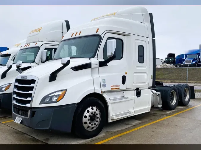 2022 FREIGHTLINER CASCADIA 116e12e024740f84ba8d28c92a4a3b83200