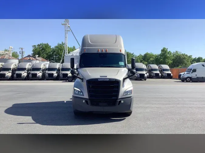 2024 Freightliner Cascadia 126