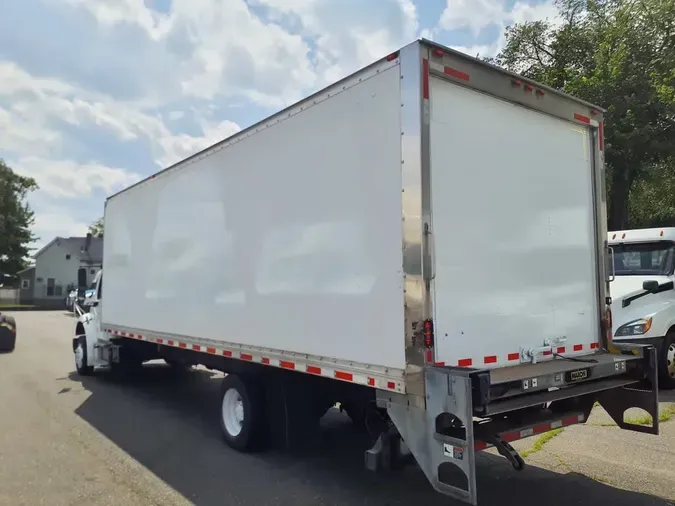 2018 FREIGHTLINER M2 106