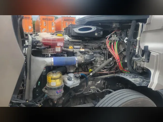 2020 Freightliner Cascadia 126