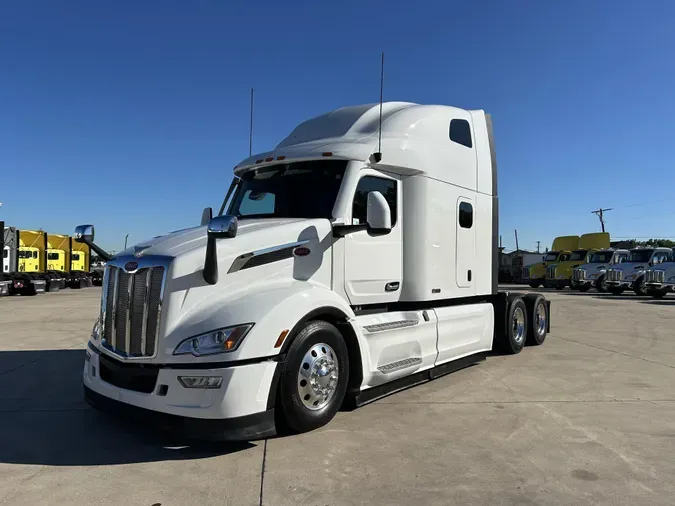 2023 Peterbilt 579