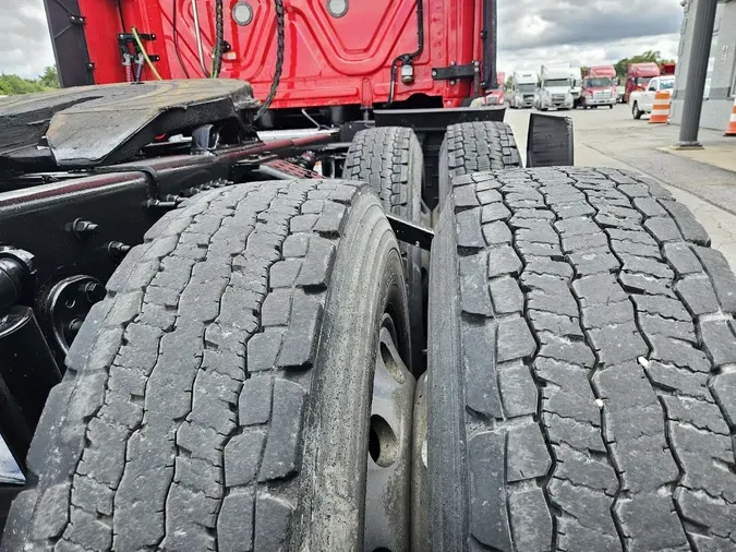 2022 FREIGHTLINER Cascadia 126