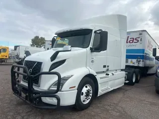 2020 VOLVO VNR64T-640