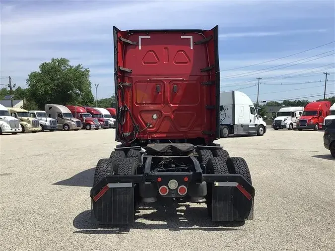 2020 FREIGHTLINER CASCADIA