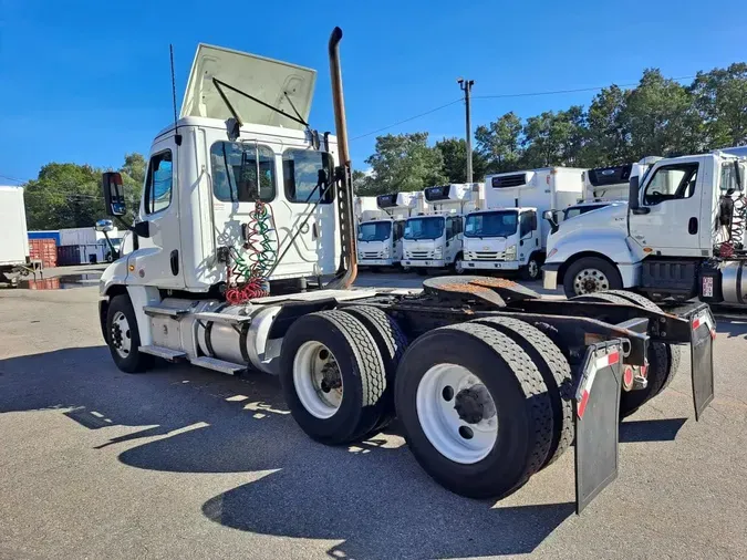 2020 FREIGHTLINER/MERCEDES CASCADIA 125e13fac8ba207d9d59369ab409ae0f9bb