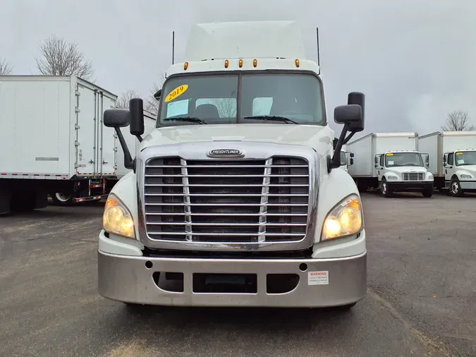 2019 FREIGHTLINER/MERCEDES CASCADIA 125