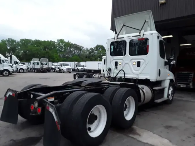 2016 FREIGHTLINER CASCADIA 125