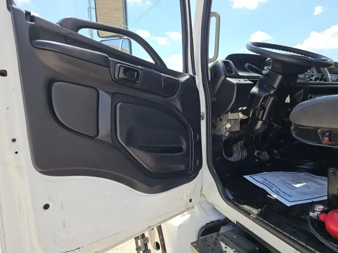 2020 Hino 268