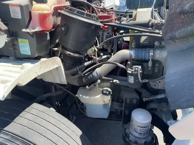 2019 FREIGHTLINER M2 106