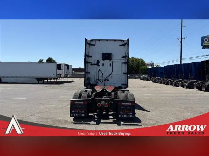 2022 FREIGHTLINER CA126