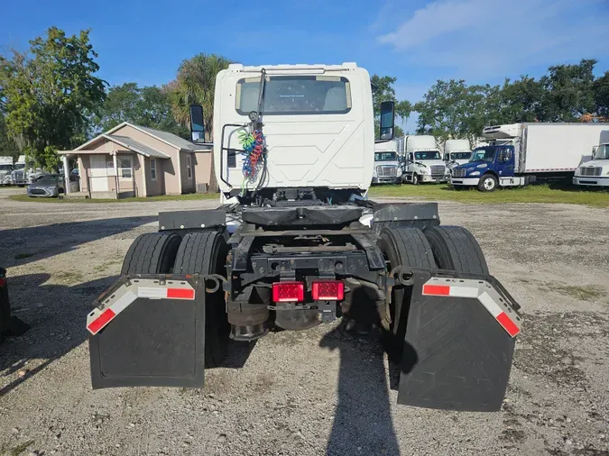 2018 NAVISTAR INTERNATIONAL LT625 DAYCAB S/A