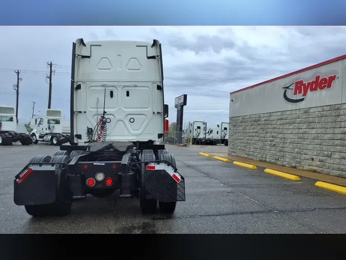 2018 FREIGHTLINER/MERCEDES CASCADIA 125