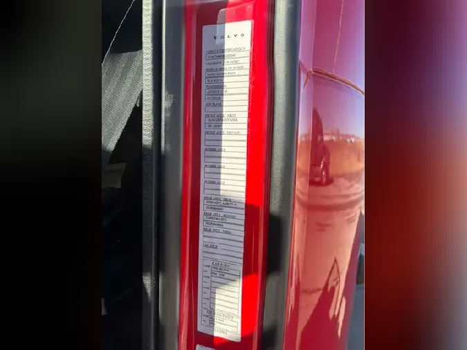 2024 VOLVO VNL64T860