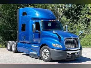 2023 INT LT625 6x4