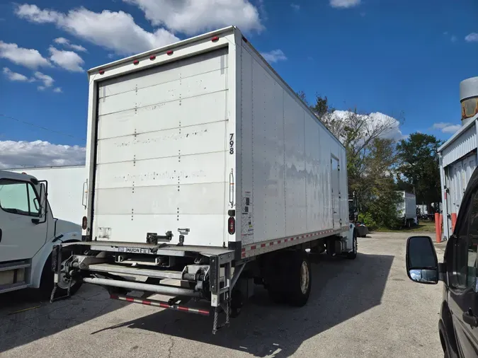 2018 FREIGHTLINER/MERCEDES M2 106