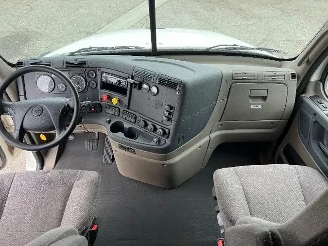 2019 Freightliner X12564ST