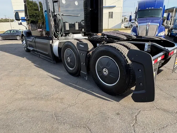 2023 Peterbilt 579