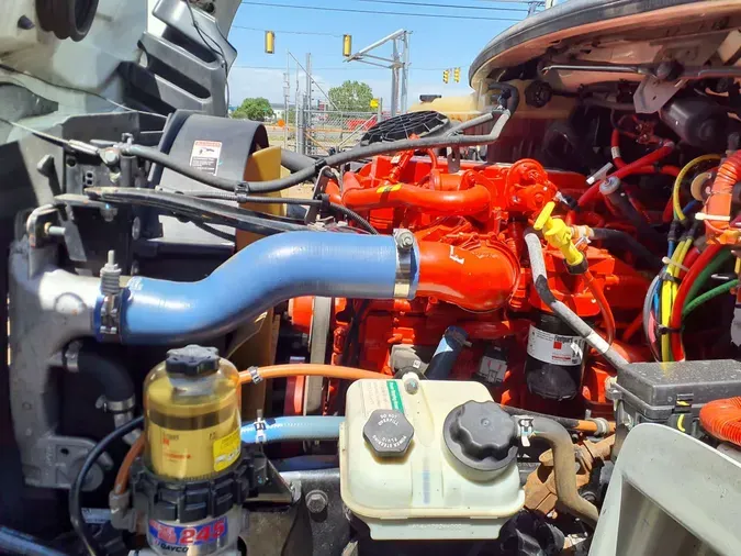 2019 FREIGHTLINER M2 106