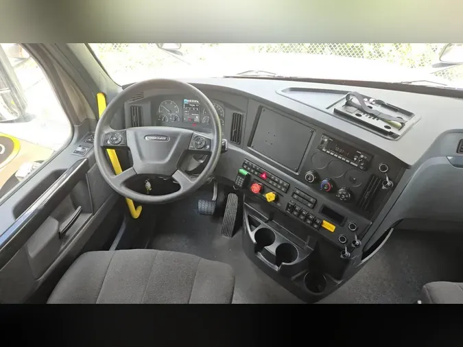 2023 Freightliner Cascadia