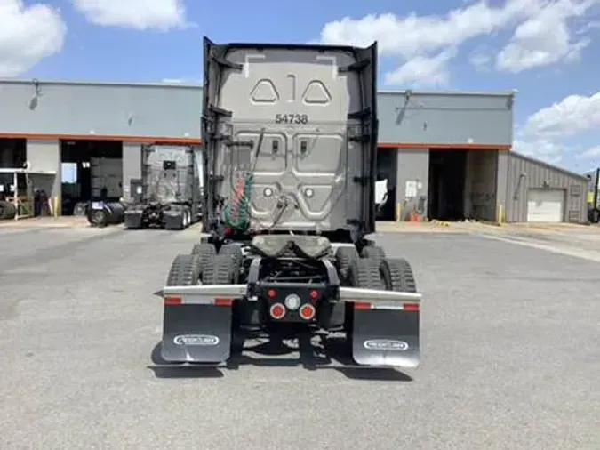 2023 Freightliner Cascadia