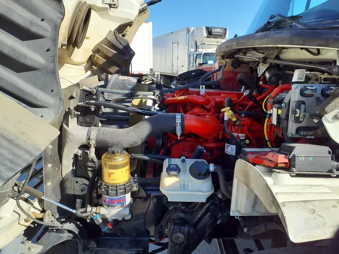 2017 FREIGHTLINER/MERCEDES M2 106