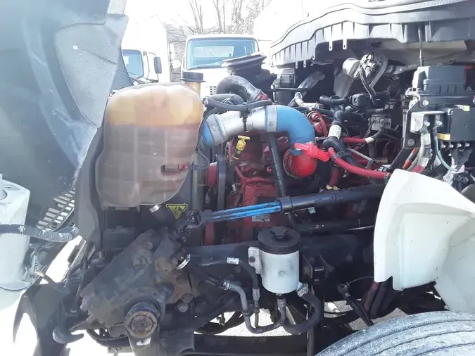 2018 NAVISTAR INTERNATIONAL 4300