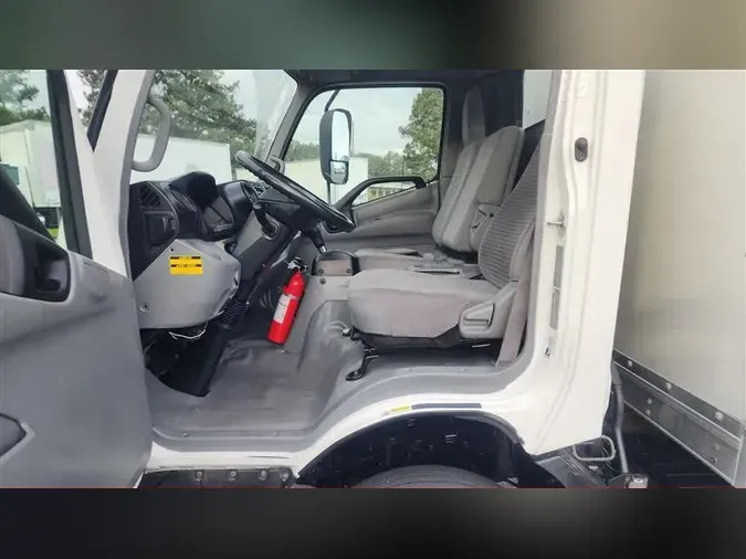 2019 HINO 195