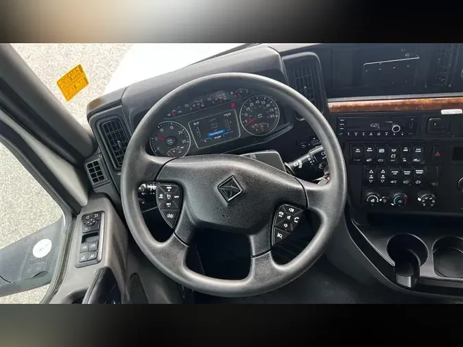 2022 INTERNATIONAL LT