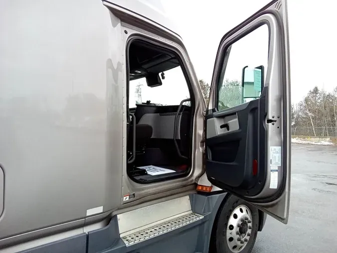 2021 Freightliner Cascadia