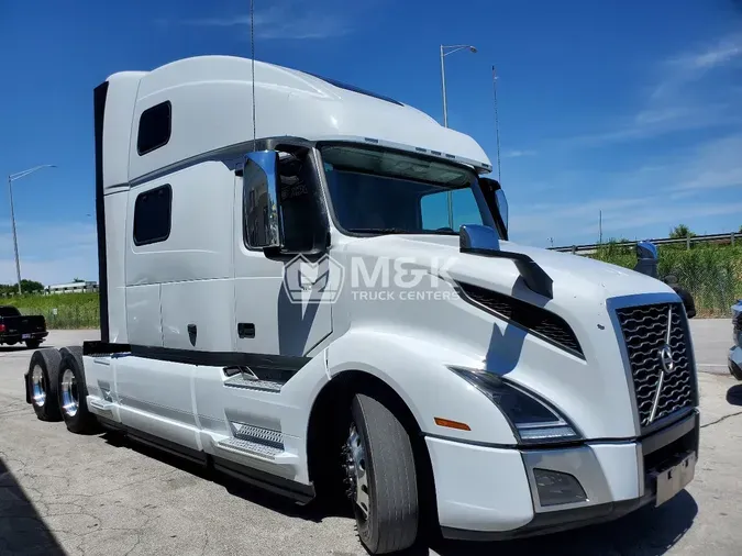 2023 VOLVO VNL64T860