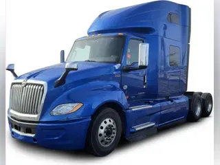 2022 International LT625