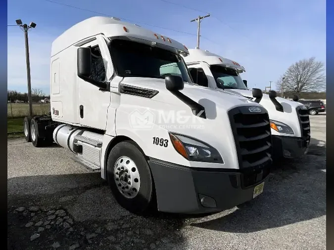 2022 FREIGHTLINER Cascadia 126