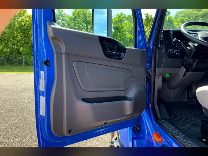 2022 INT LT625 6x4