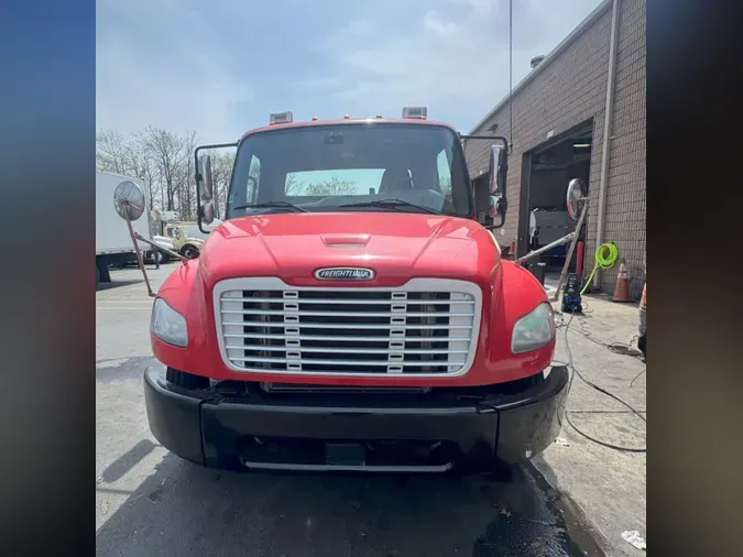 2018 FREIGHTLINER/MERCEDES M2 106