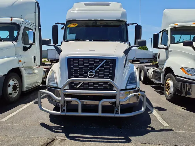 2019 VOLVO VNL64T-760