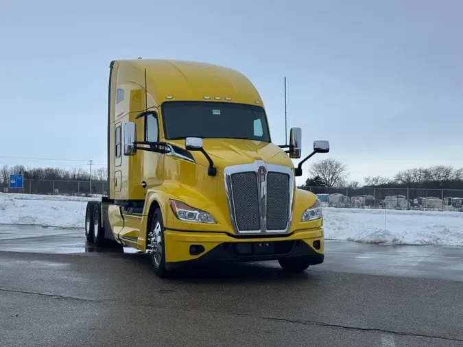 2023 KENWORTH T680